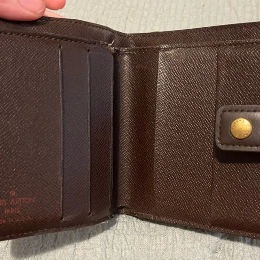 Authentic Louis Vuitton Damier Ebene Short Wallet - Picture 4 of 9